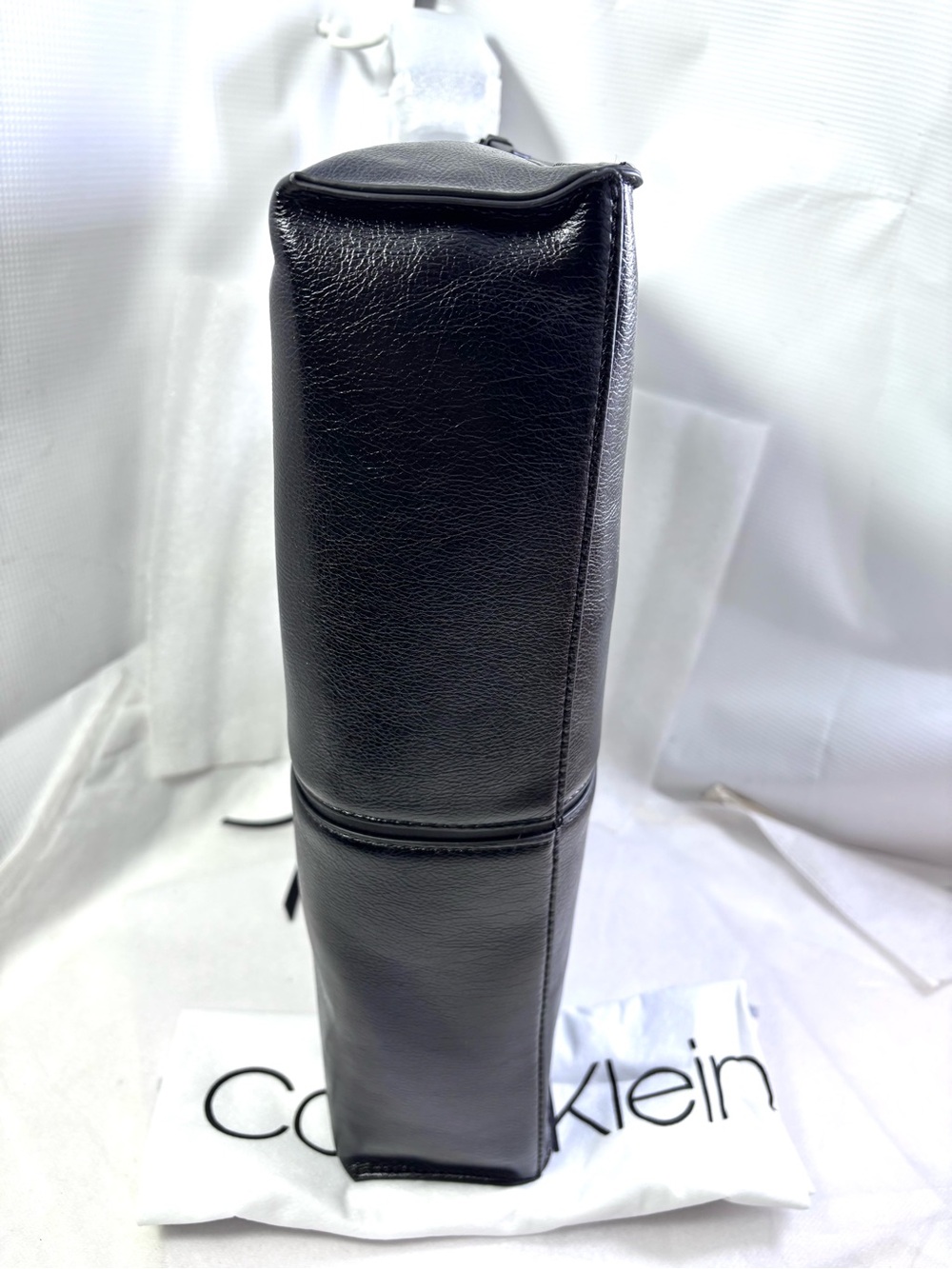 Calvin Klein Women’s Max Top Zip Hobo Sholder Bag. Black/Silver. - Picture 8 of 16